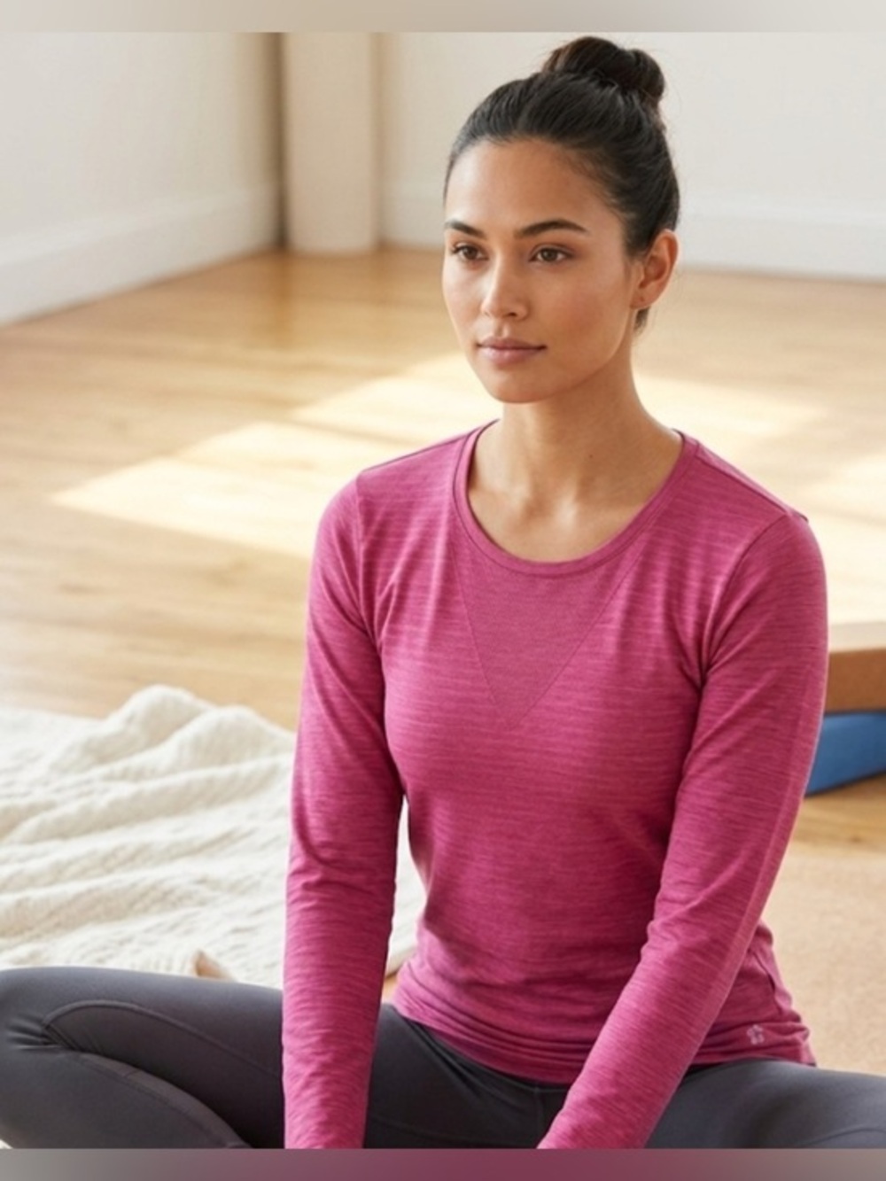 Tuff Athletics Women’s Long-Sleeve Crew Neck Yoga Top Thumb Hole NWOT XL